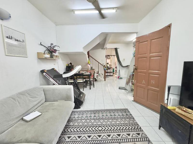 2-storey Terraced House for Sale in Bandar Baru Bangi (Selangor) - Yasmin Sulaiman - Living Room - PropertyGuru.com.my