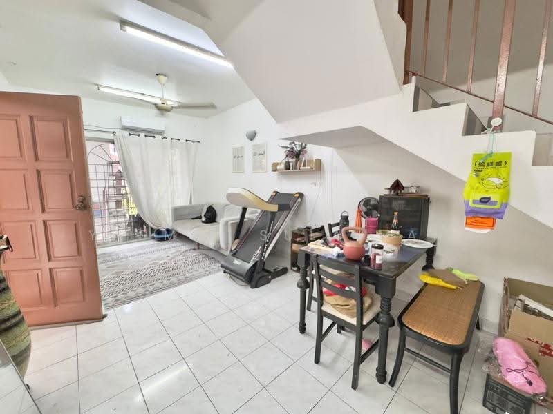 2-storey Terraced House for Sale in Bandar Baru Bangi (Selangor) - Yasmin Sulaiman - Living Room - PropertyGuru.com.my