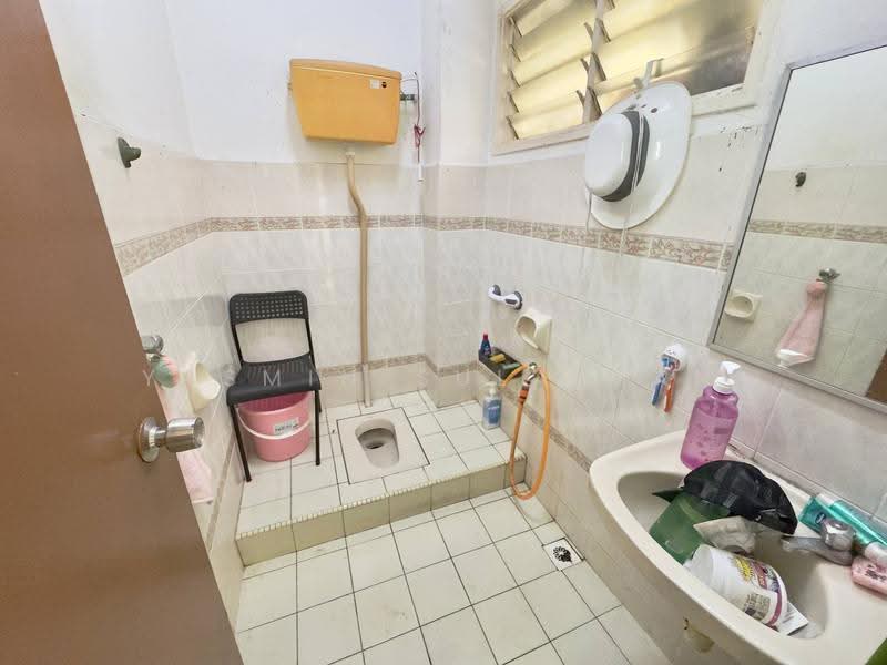 2-storey Terraced House for Sale in Bandar Baru Bangi (Selangor) - Yasmin Sulaiman - Bathroom - PropertyGuru.com.my