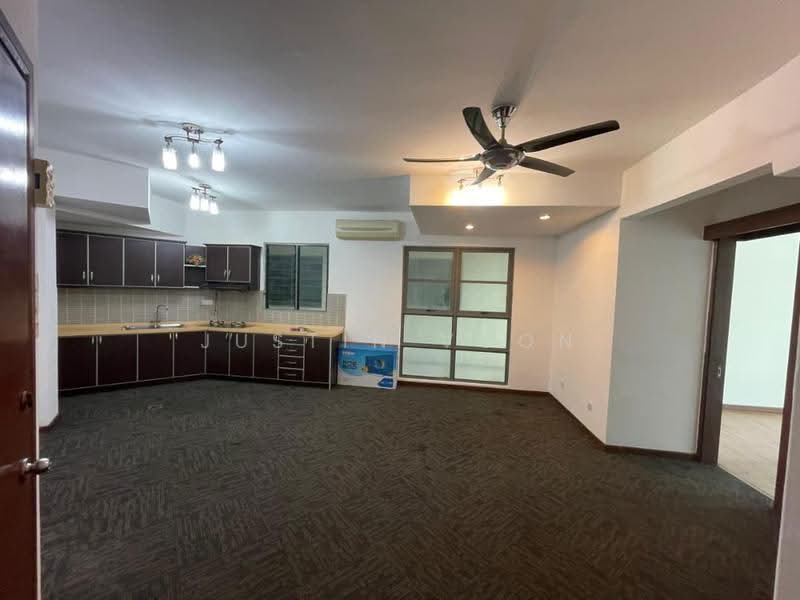 Service Residence for Sale at Saujana Residency - Justin Voon - Kitchen - PropertyGuru.com.my