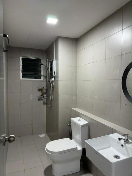 Condominium for Rent at Lakefront Homes - Siti Haila - Bathroom - PropertyGuru.com.my