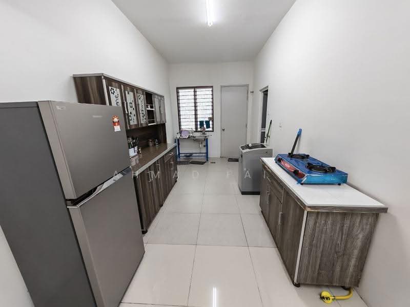 2-storey Terraced House for Rent in Dengkil (Selangor) - Ahmad Faiz - Kitchen - PropertyGuru.com.my