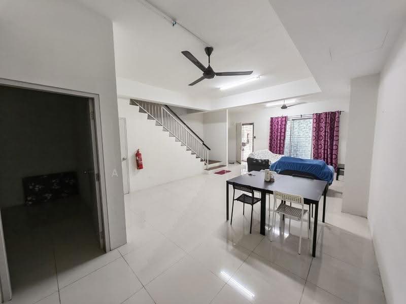 2-storey Terraced House for Rent in Dengkil (Selangor) - Ahmad Faiz - Living Room - PropertyGuru.com.my