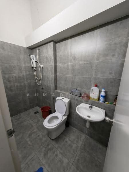 2-storey Terraced House for Rent in Dengkil (Selangor) - Ahmad Faiz - Bathroom - PropertyGuru.com.my