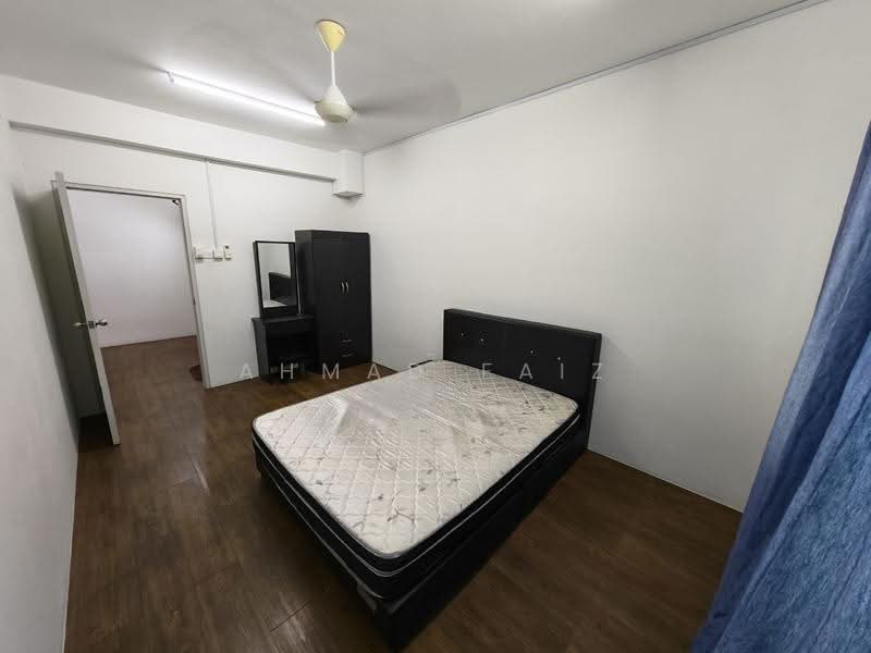 2-storey Terraced House for Rent in Dengkil (Selangor) - Ahmad Faiz - Bedroom - PropertyGuru.com.my