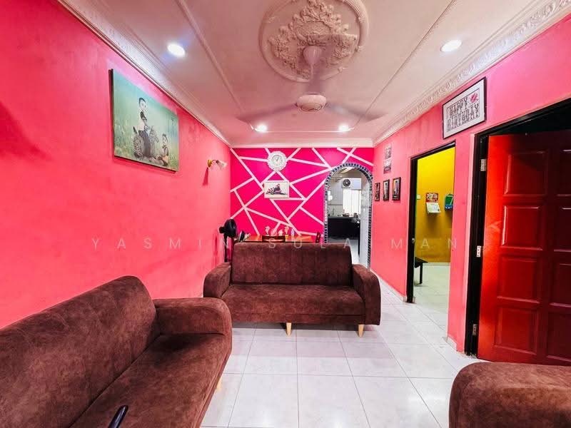 1-storey Terraced House for Sale in Puchong (Selangor) - Yasmin Sulaiman - Living Room - PropertyGuru.com.my