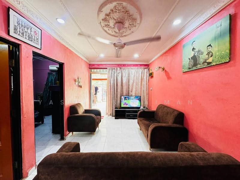 1-storey Terraced House for Sale in Puchong (Selangor) - Yasmin Sulaiman - Living Room - PropertyGuru.com.my