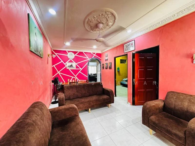 1-storey Terraced House for Sale in Puchong (Selangor) - Yasmin Sulaiman - Living Room - PropertyGuru.com.my