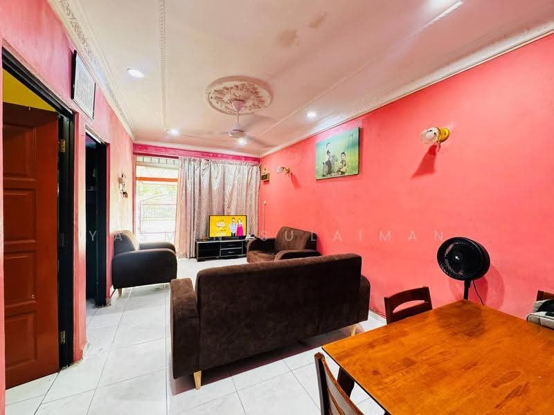 1-storey Terraced House for Sale in Puchong (Selangor) - Yasmin Sulaiman - Living Room - PropertyGuru.com.my