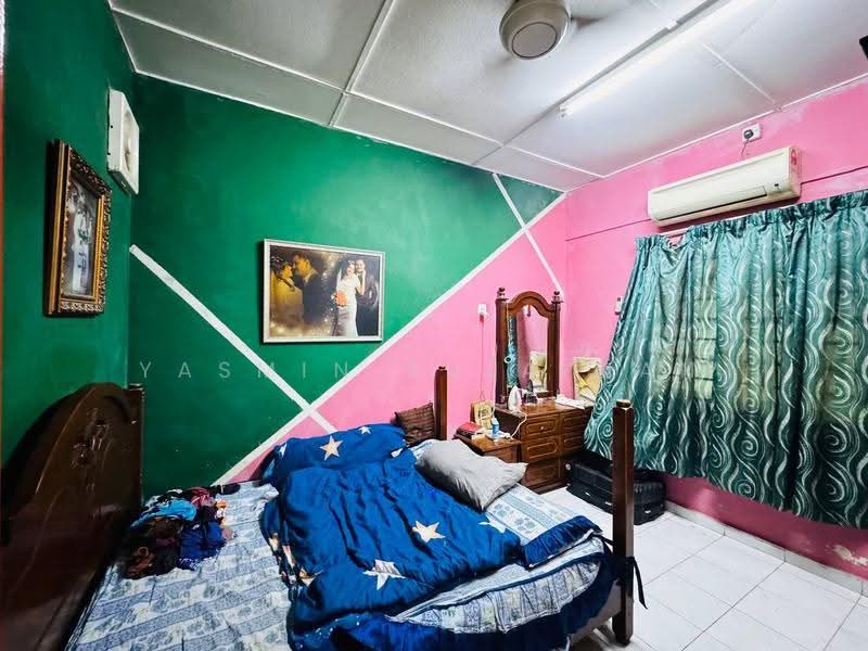 1-storey Terraced House for Sale in Puchong (Selangor) - Yasmin Sulaiman - Bedroom - PropertyGuru.com.my