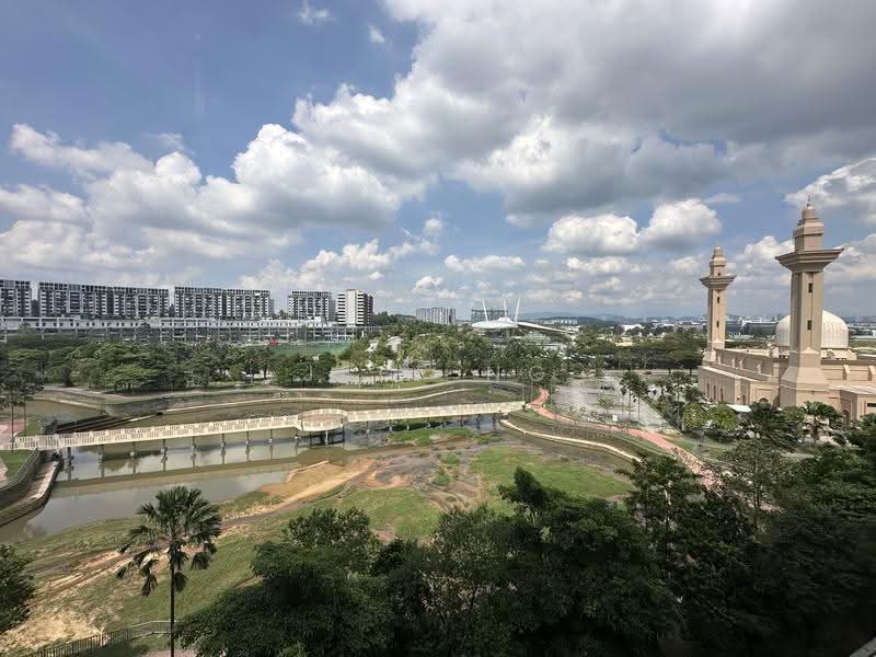 Kediaman Servis untuk Dijual di Suria Residence - Jeff Ng - Exterior - PropertyGuru.com.my