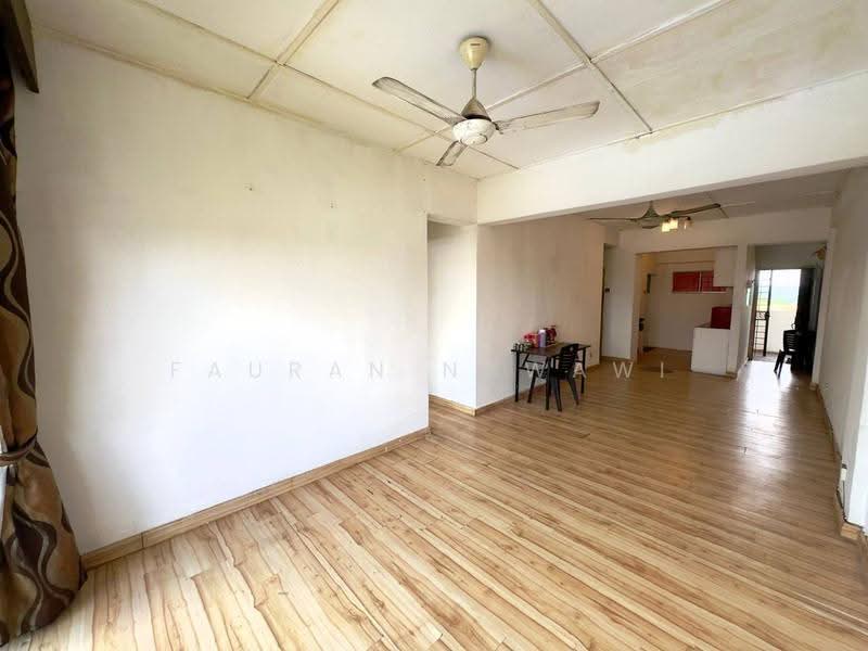 Apartment for Sale at Puchong Permata 3 - Fauran Nawawi - Living Room - PropertyGuru.com.my