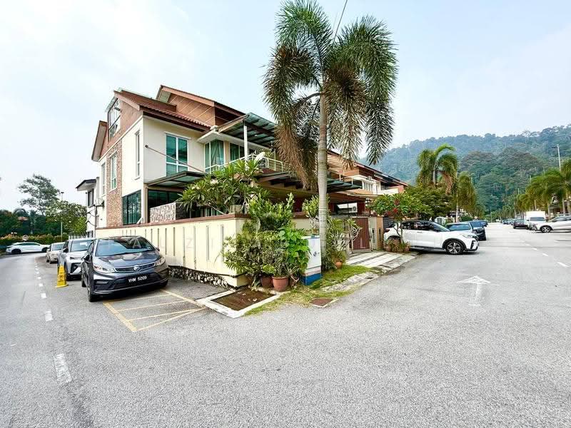 Semi-Detached House for Sale in Taman Saujana Ampang (Ampang) - Fauzi Abdullah - Exterior - PropertyGuru.com.my