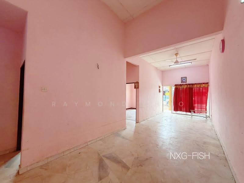 Rumah Teres untuk Dijual di Shah Alam (Selangor) - Raymond Choo - Living Room - PropertyGuru.com.my