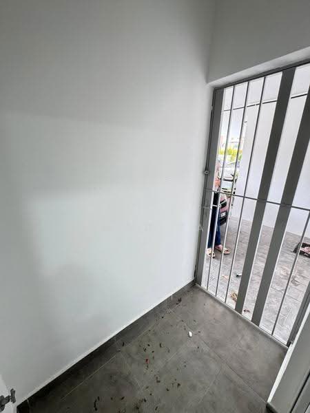 Rumah Bandar untuk Disewa di Dengkil (Selangor) - Ahmad Faiz - Entrance - PropertyGuru.com.my