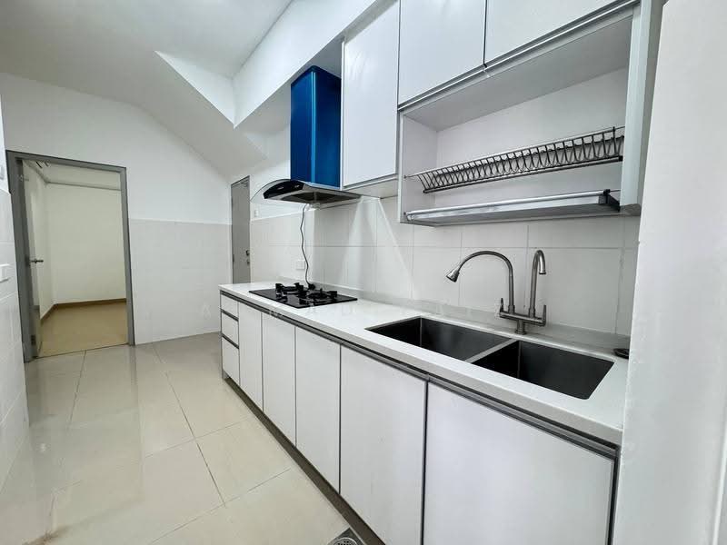 Rumah Bandar untuk Disewa di Dengkil (Selangor) - Ahmad Faiz - Kitchen - PropertyGuru.com.my