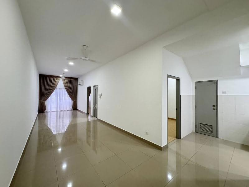 Rumah Bandar untuk Disewa di Dengkil (Selangor) - Ahmad Faiz - Living Room - PropertyGuru.com.my