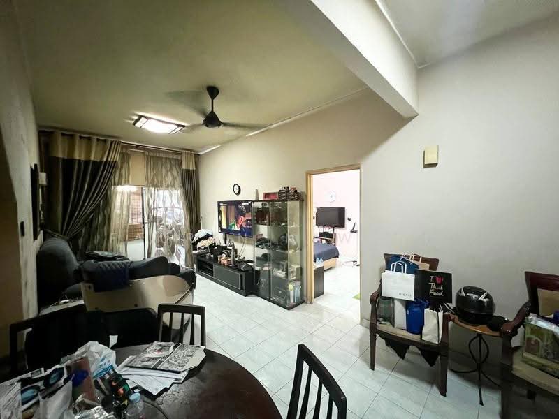 Townhouse for Sale in Taman Lagenda Mas (Cheras) - Fauran Nawawi - Living Room - PropertyGuru.com.my