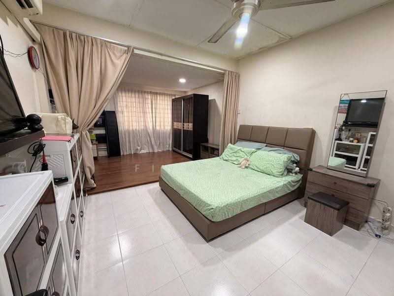2-storey Terraced House for Sale in Taman Pelangi (Johor Bahru) - Finn Aw - Bedroom - PropertyGuru.com.my