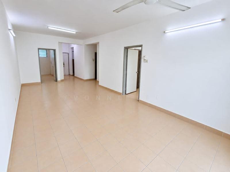 Condominium for Rent at Cassia Resort Condominium - Yvonne Lee - Living Room - PropertyGuru.com.my