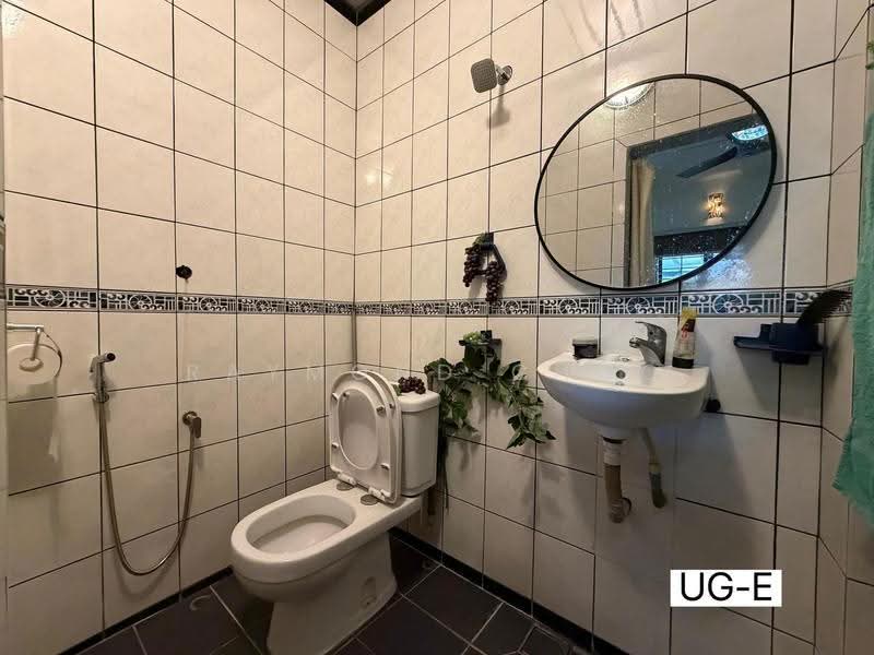 1-storey Terraced House for Sale in Taman Sentosa (Klang) - Raymond Choo - Bathroom - PropertyGuru.com.my
