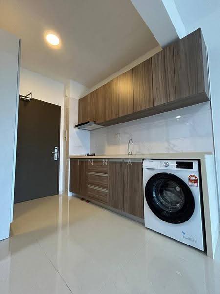 Service Residence for Sale at Country Garden Central Park - Finn Aw - Kitchen - PropertyGuru.com.my