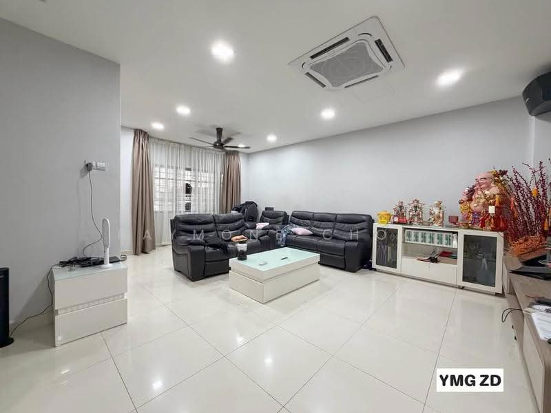 2-storey Terraced House for Sale in Kampung Batu Belah (Klang) - Raymond Choo - Living Room - PropertyGuru.com.my