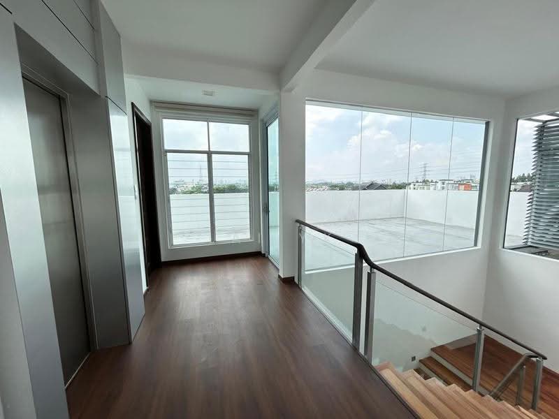 Bungalow House for Sale in Subang Heights (Subang Jaya) - Lai YK - Corridor - PropertyGuru.com.my