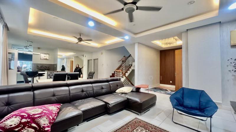 Semi-Detached House for Sale in Prima Saujana (Kajang) - Dlynie Ooi - Living Room - PropertyGuru.com.my