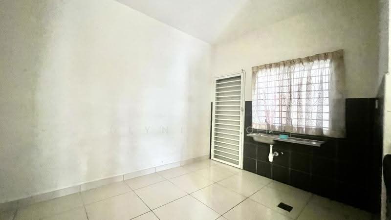 Semi-Detached House for Sale in Prima Saujana (Kajang) - Dlynie Ooi - Kitchen - PropertyGuru.com.my