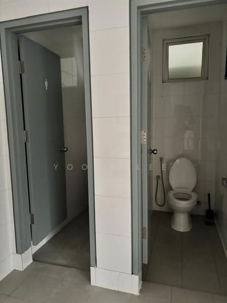 Kedai / Pejabat untuk Disewa di Bandar Sri Damansara (Selangor) - Yoong Lee - Bathroom - PropertyGuru.com.my