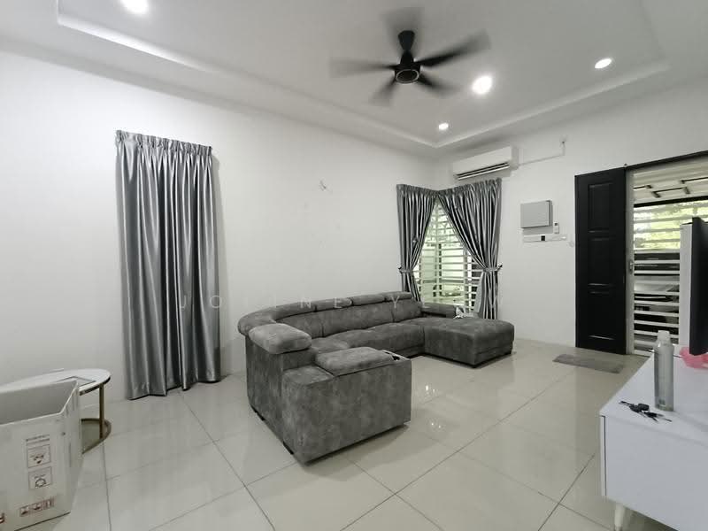 Semi-Detached House for Sale in Ipoh (Perak) - Joline YEOW - Living Room - PropertyGuru.com.my