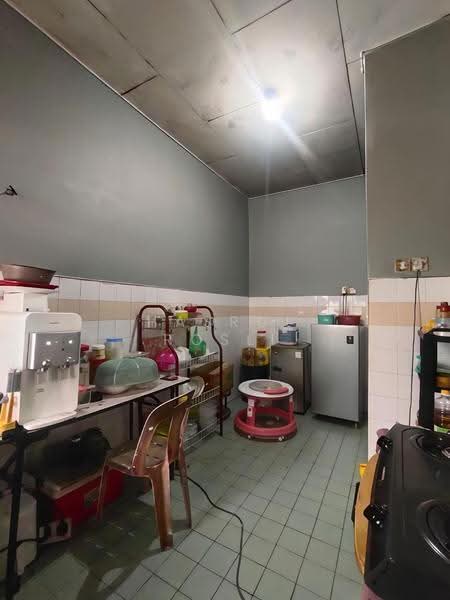 1-storey Terraced House for Sale in Taman Peruda (Sungai Petani) - Hasrul Rosli - Kitchen - PropertyGuru.com.my