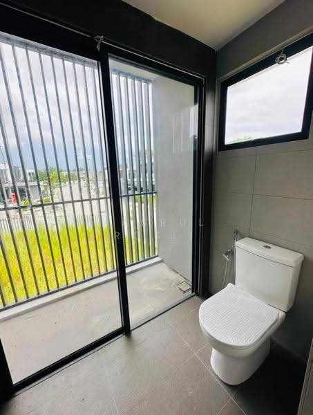 Bungalow House for Sale in Sungai Petani (Kedah) - Hasrul Rosli - Bathroom - PropertyGuru.com.my