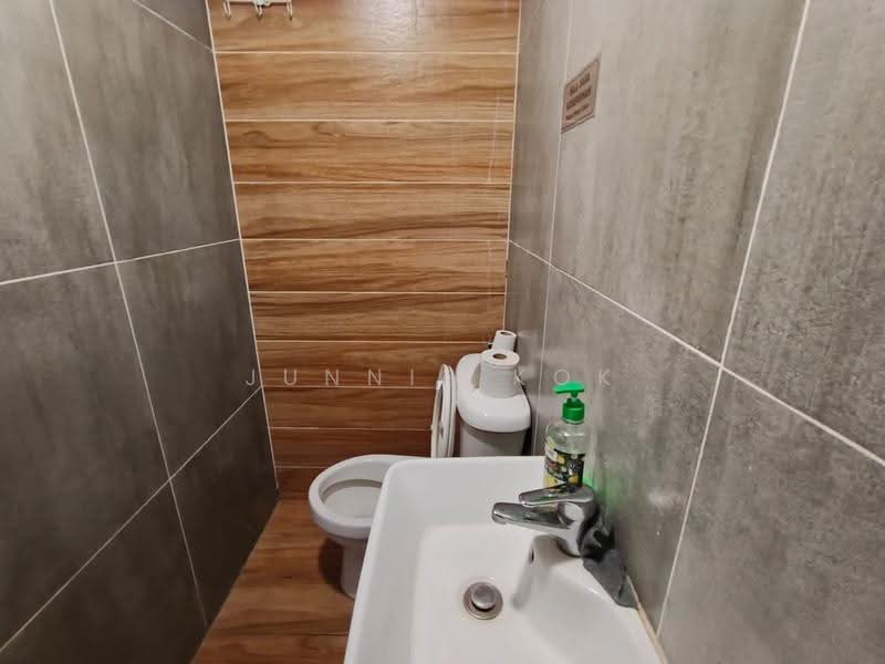 Office for Rent in Kota Kinabalu (Sabah) - Junnie Kok - Bathroom - PropertyGuru.com.my