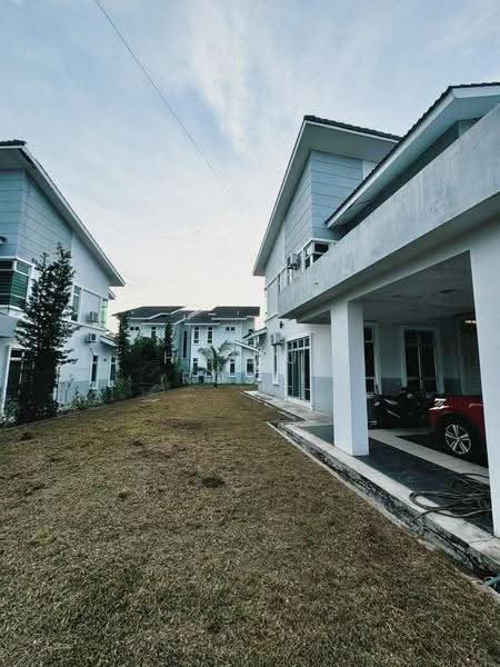 Rumah Berkembar untuk Dijual di Taman Tunku Sarina (Bandar Darulaman) - Hasrul Rosli - Exterior - PropertyGuru.com.my