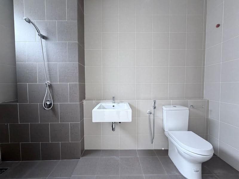 Rumah Kluster untuk Dijual di Horizon Hills (Iskandar Puteri (Nusajaya)) - Sky Tan - Bathroom - PropertyGuru.com.my