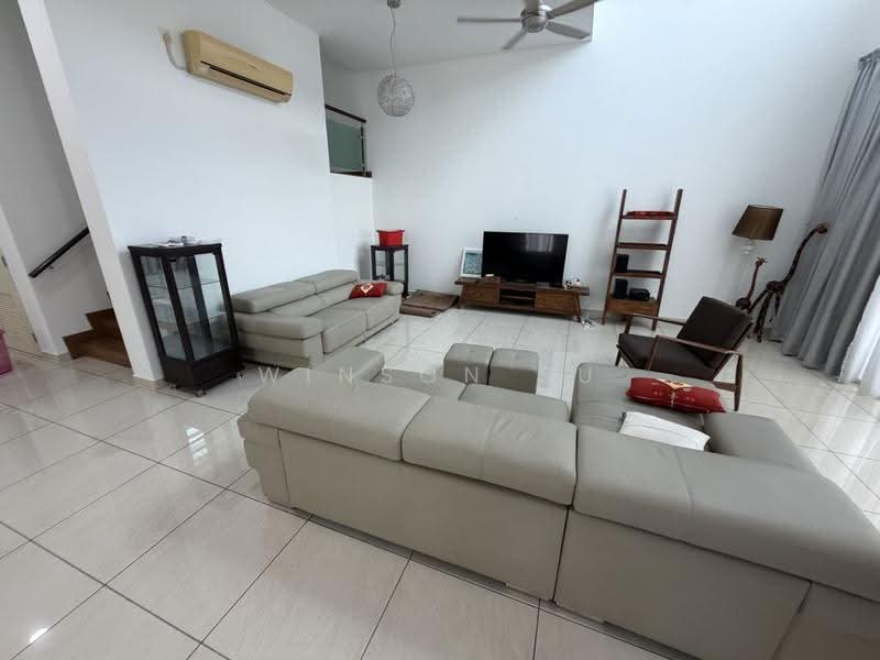 Rumah Berkembar untuk Dijual di Setia Tropika (Johor Bahru) - Winson Su - Living Room - PropertyGuru.com.my