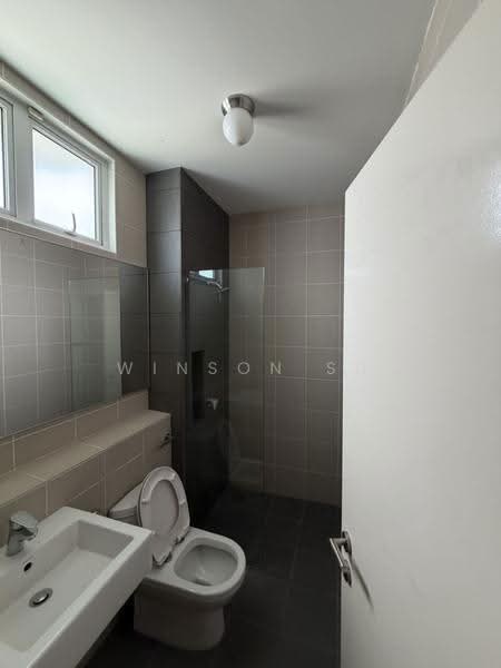 Rumah Berkembar untuk Dijual di Setia Tropika (Johor Bahru) - Winson Su - Bathroom - PropertyGuru.com.my