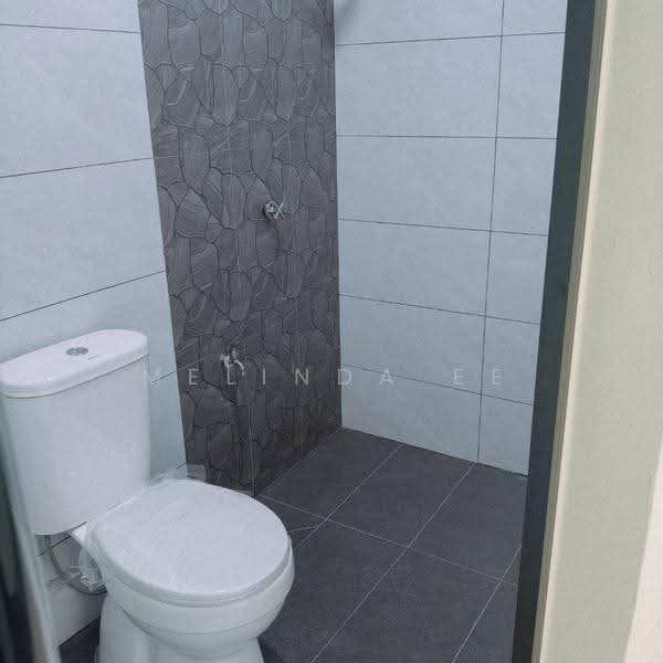 Rumah Teres 1-Tingkat untuk Dijual di Desa Rahmat (Johor Bahru) - Melinda Ee - Bathroom - PropertyGuru.com.my