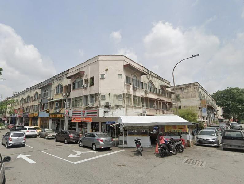 Shop for Sale in Taman Sri Sentosa (Jalan Klang Lama (Old Klang Road)) - Dennis Chang - Exterior - PropertyGuru.com.my