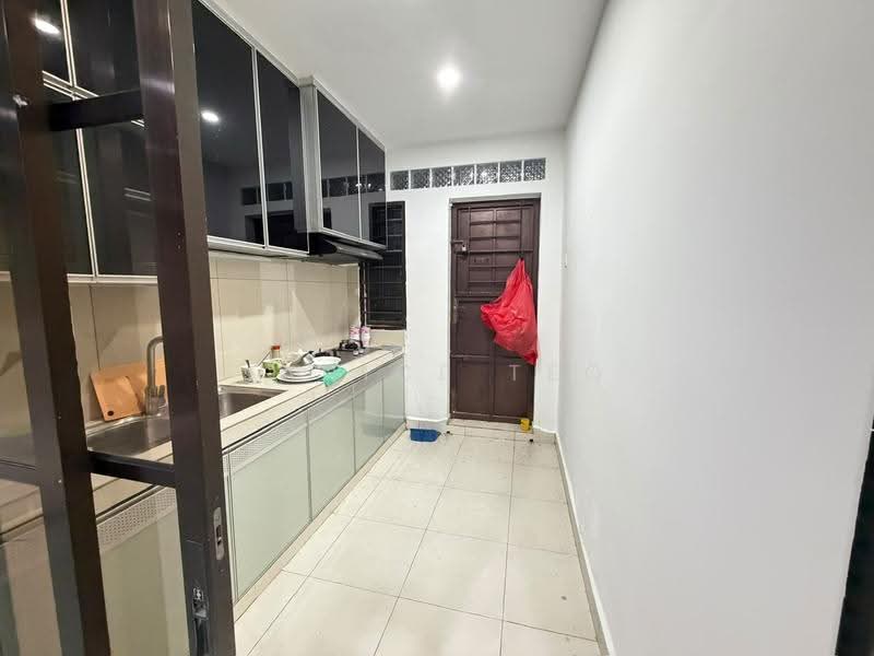 2-storey Terraced House for Rent in Bandar Indahpura (Kulai) - Janice Teo - Kitchen - PropertyGuru.com.my