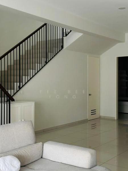 2-storey Terraced House for Rent in Jade Hills (Kajang) - Tee Bee Yong - Living Room - PropertyGuru.com.my