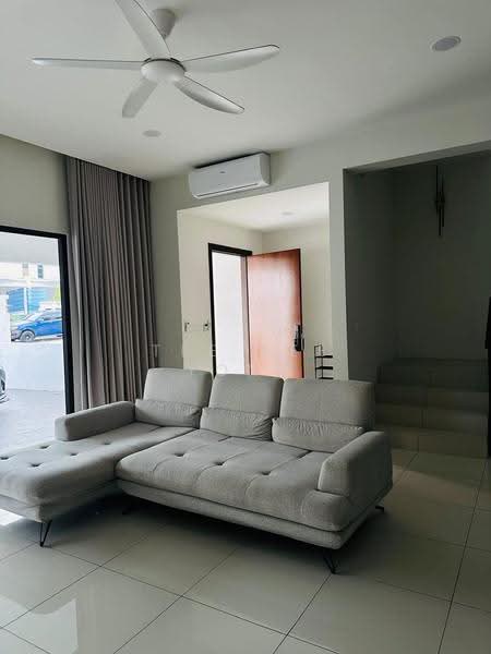 2-storey Terraced House for Rent in Jade Hills (Kajang) - Tee Bee Yong - Living Room - PropertyGuru.com.my