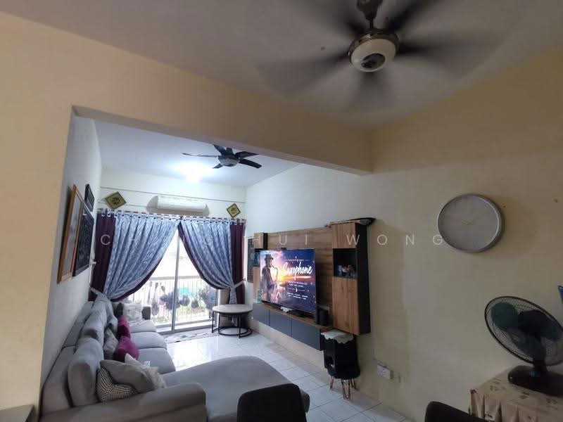Apartment for Sale at Lok Kawi Heights - Ching Hui Wong - Living Room - PropertyGuru.com.my