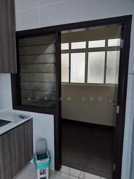 Condominium for Sale at Paraiso Residence @ The Earth - Adrian Loo - Kitchen - PropertyGuru.com.my