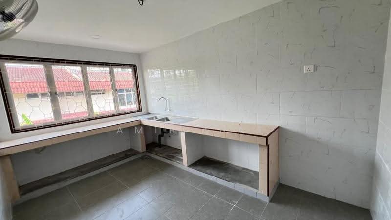 Bungalow House for Sale in Taman Ampang Utama (Ampang) - Amir Abas - Kitchen - PropertyGuru.com.my