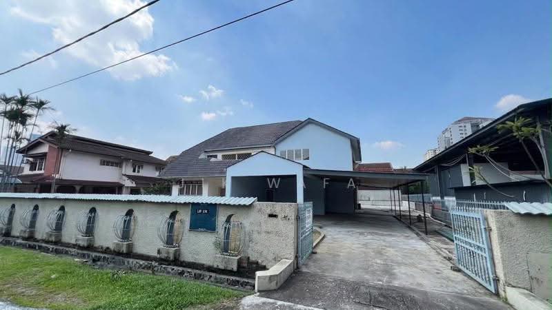 Bungalow House for Sale in Taman Ampang Utama (Ampang) - Jik Wafa - Exterior - PropertyGuru.com.my