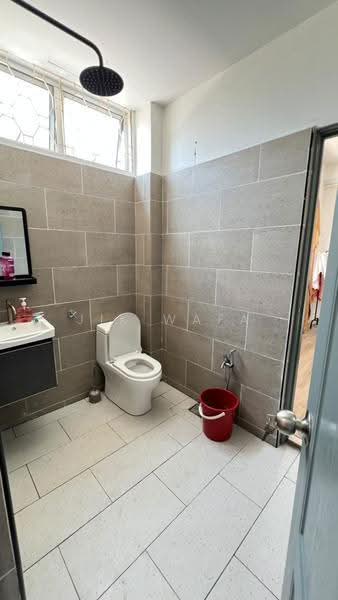 Bungalow House for Sale in Taman Ampang Utama (Ampang) - Jik Wafa - Bathroom - PropertyGuru.com.my