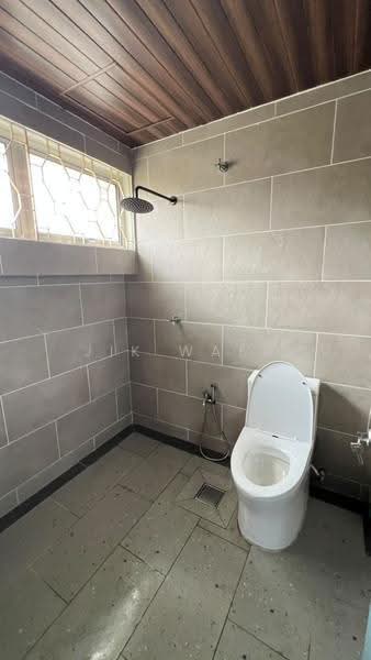 Bungalow House for Sale in Taman Ampang Utama (Ampang) - Jik Wafa - Bathroom - PropertyGuru.com.my